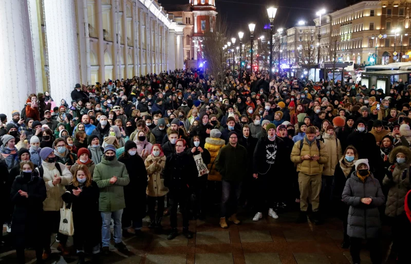 Антивоенная демонстрация в Санкт-Петербурге 24 февраля 2022 г. © 2022 REUTERS/Anton Vaganov