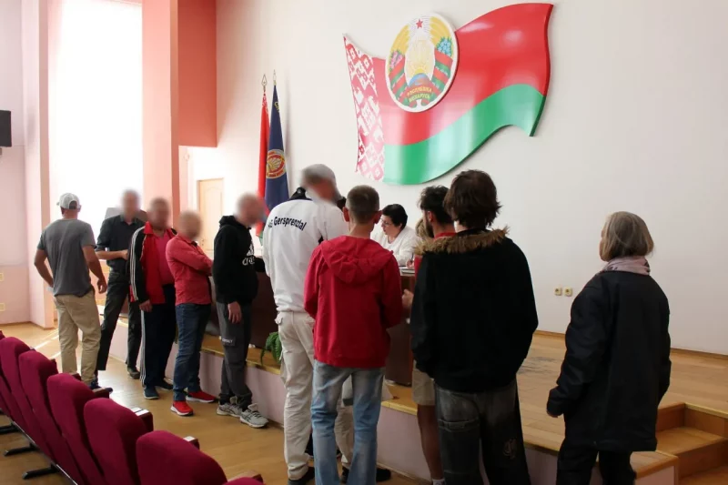 Участники ярмарки вакансий в РОВД