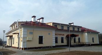 На Замковой показали новостройку с рестораном и, возможно, хостелом