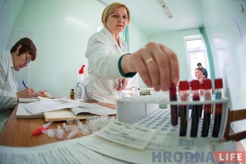 В Скиделе около 200 человек пришли сдать кровь для женщин, пострадавших во время взрыва на сахарном заводе В Скиделе около 200 человек пришли сдать кровь для женщин, пострадавших во время взрыва на сахарном заводе