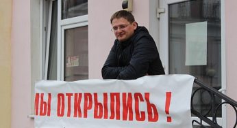 «Как открылись, так и закрылись». Новый зоомагазин на Доминиканской затопили, а к кому обращаться с претензиями — неизвестно