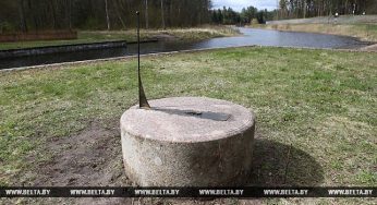 На Августовском канале открыли восстановленные 200-летние солнечные часы