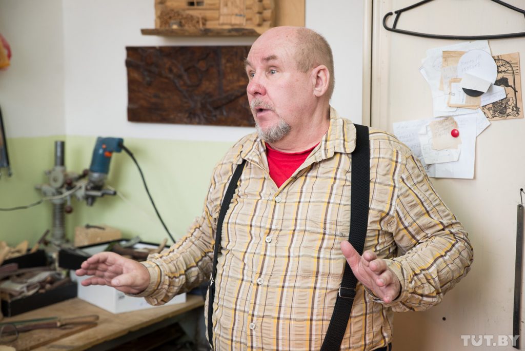 «Не хапае трэцяй рукі, хоць плач». Как мастер из Гродно режет из дерева «Не хапае трэцяй рукі, хоць плач». Как мастер из Гродно режет из дерева