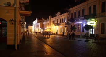 Пустая Советская, тусовочная Замковая и аншлаг на Ленина: чем живет ночной Гродно