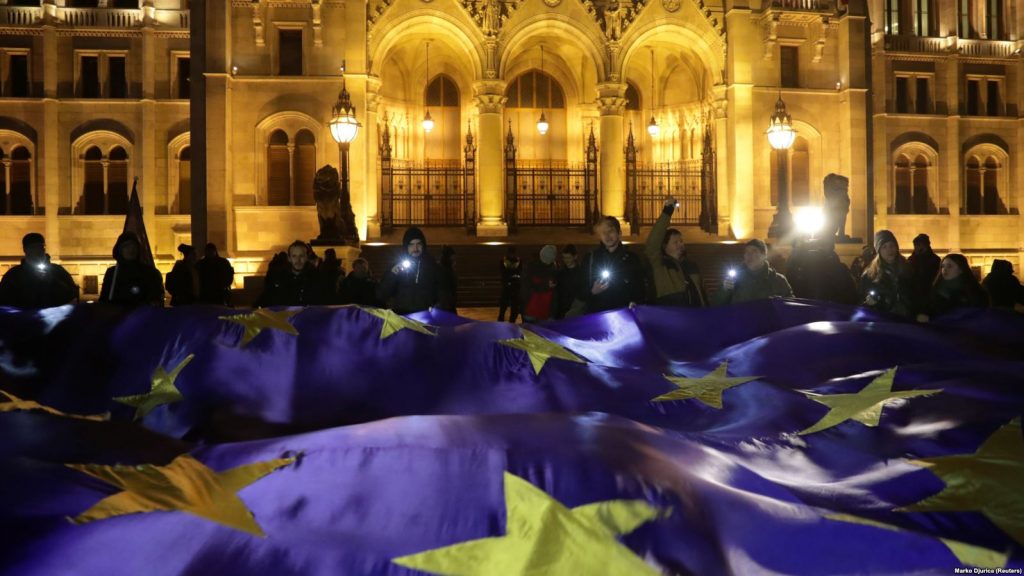 Венгрия даст белорусам «наибольшие льготы» в получении шенгенских виз Венгрия даст белорусам «наибольшие льготы» в получении шенгенских виз