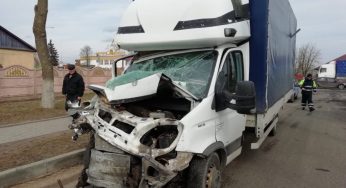 В Лиде столкнулись два грузовика. Что произошло?