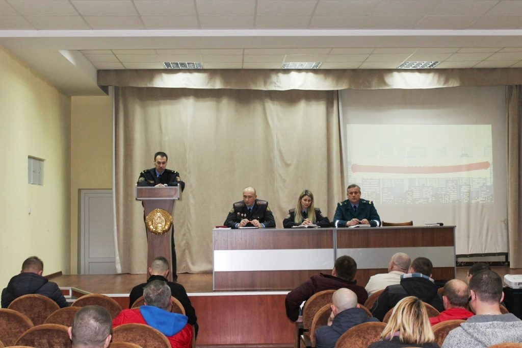 После всплеска аварийности в ГАИ прошла встреча с водителями такси