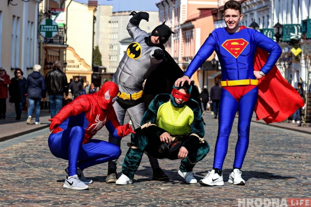 ВИДЕО: Реакция гродненцев на супергероев