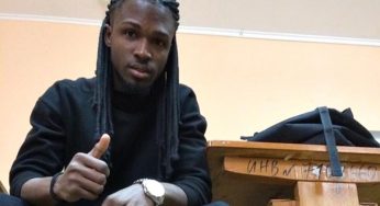 Африканский студент из Гродно оригинально признался белорускам в любви