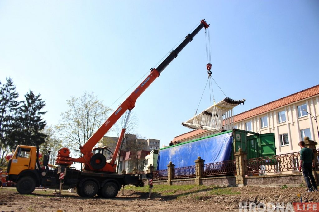 В Гродно привезли колесо обозрения высотой 42 метра