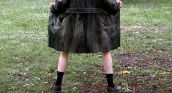 Бросил деньги и снял штаны. В Гродно нашли странного эксгибициониста