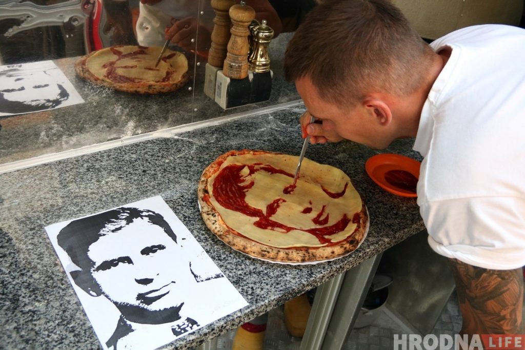 В гродненском Pizzatruck сделали пиццу с портретом гангстера Мейера Ланского В гродненском Pizzatruck сделали пиццу с портретом гангстера Мейера Ланского