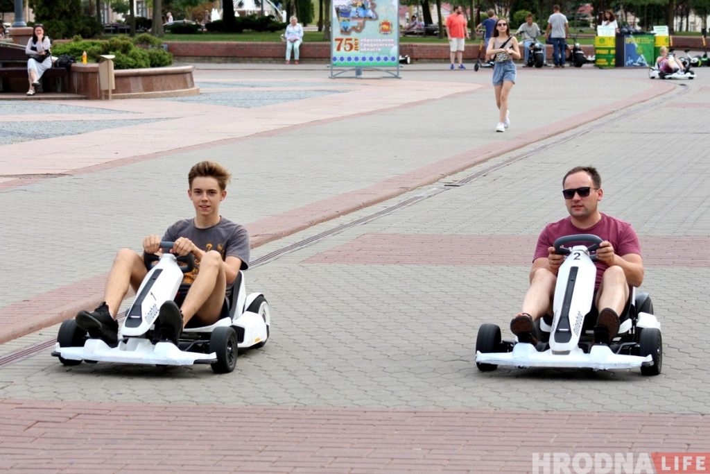 На Советской площади запретили электрокарты На Советской площади запретили электрокарты