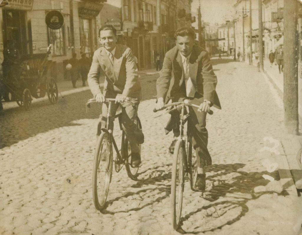 Возвращение легенды: в Гродно на выставке покажут велосипеды "Неман"