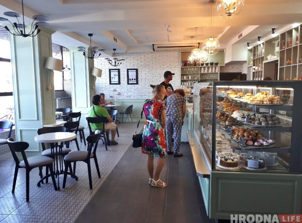 Фотофакт: в "Батории" открылся обновленный кафетерий