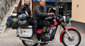 Дальняк на «Минске»: пара из России на советском мотоцикле снова доехала до Гродно