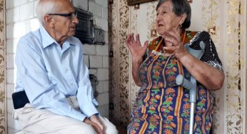 «Такие встречи продлевают жизнь». 90-летний гродненец приехал из польского Эльблонга на встречу с горожанами