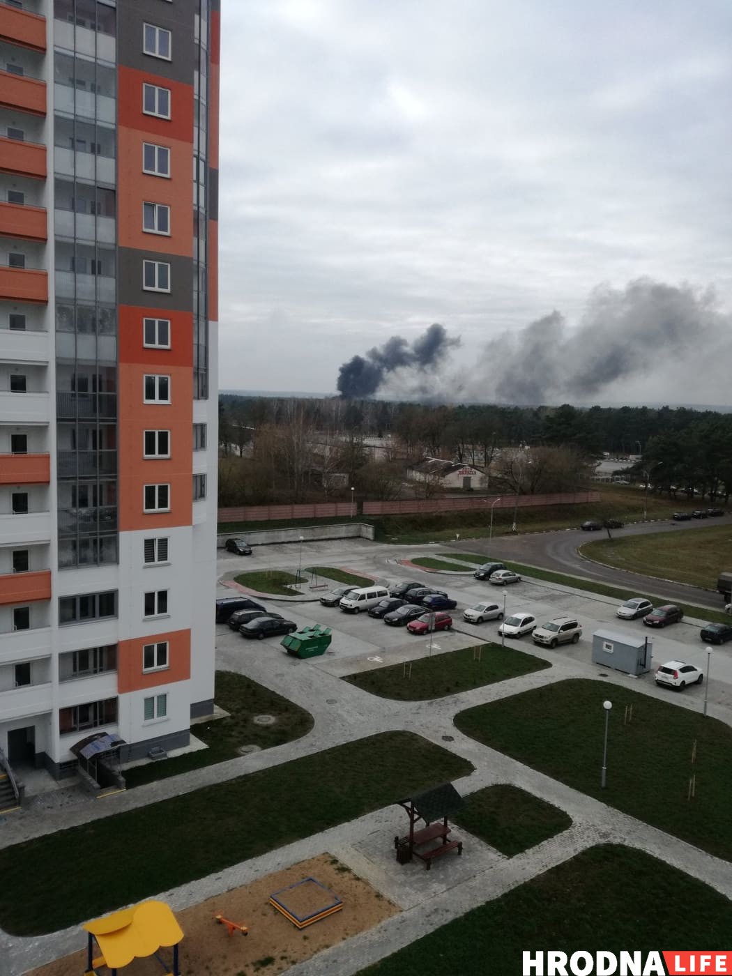 На территории воинской части на Фолюше случился пожар. Взрывы были слышны  издалека