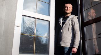 «Я не летаю на метле». Эпатажный священник из Новогрудка о членах, БРСМ, тюрьме, ВИЧ и маме