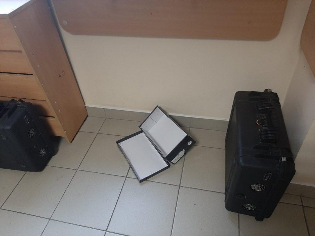 Поликлинику эвакуировали из-за подозрительной коробки коробка поликлиника