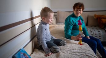 «Но я в этом не виноват». Маленький Миша, с которым отец скрывался в России, вернулся домой