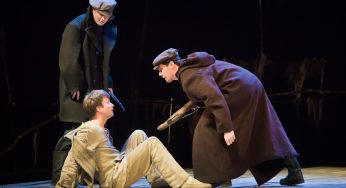 «Людзі на балоце» и «Вечар» в прямом эфире: продолжаются онлайн-трансляции из Купаловского театра