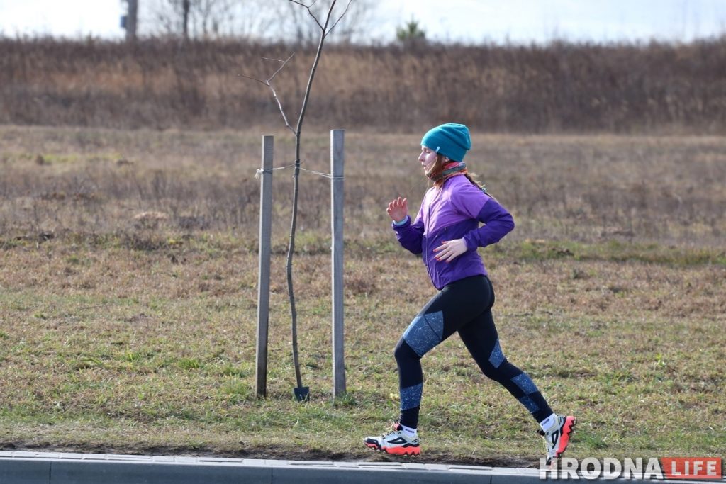 «Мы начинаем разбегивать Гродно». 23 февраля гродненцы пробежались вокруг города бег