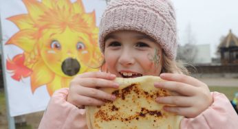 Баба-Яга и блины на лопате. Как в Гродно прошли проводы зимы