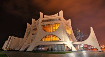 Актеры гродненского театра решили выступить бесплатно. Им угрожают уголовным делом