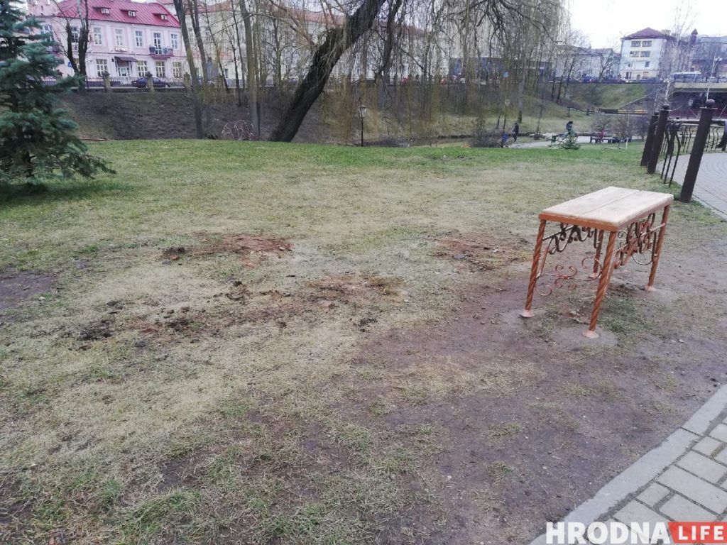 Рояль из парка Жилибера убрали по просьбам людей