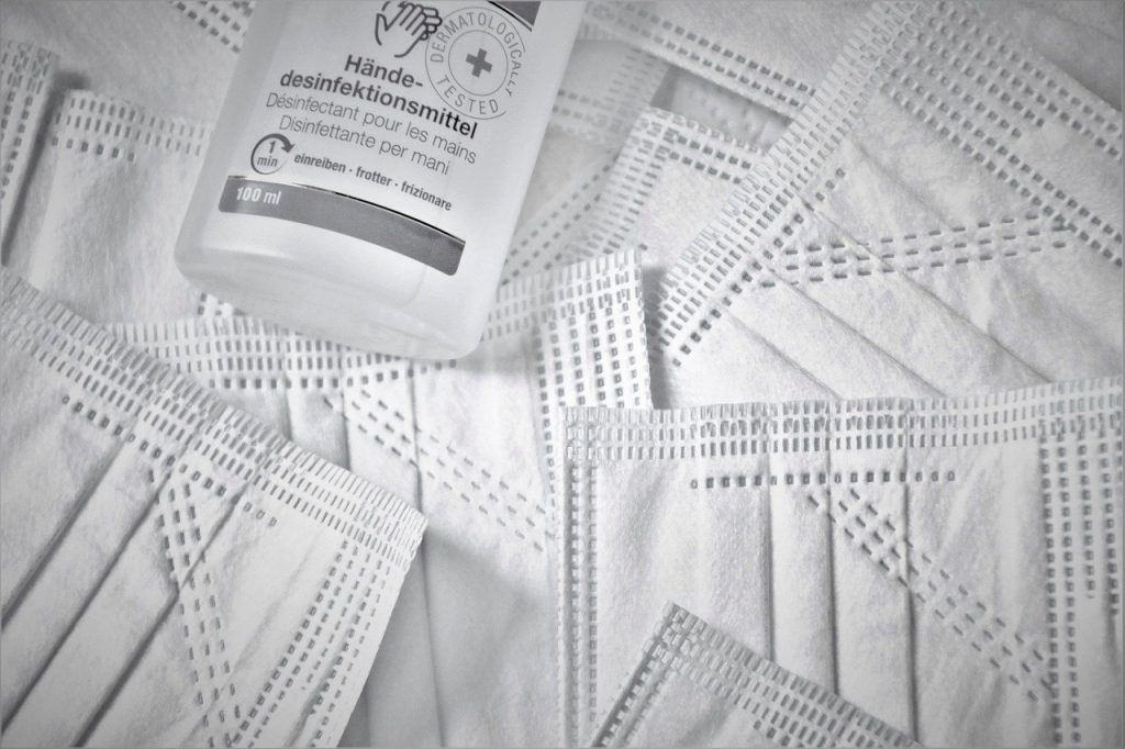 Умерли 179 пациентов - статистика Минздрава. Какие штрафы получают за нарушение самоизоляции? Фота: pixabay.com