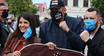 «Приеду, как смогу!» Сергей Тихановский прислал письмо гродненцам из тюрьмы