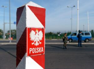 Польша перебросила боевые вертолеты к границе с Беларусью: пилоты будут готовы стрелять граница