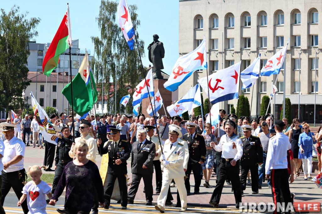 «Если надо, мы выйдем». О чем говорили моряки в день ВМФ в Гродно «Если надо, мы выйдем». О чем говорили моряки в день ВМФ в Гродно