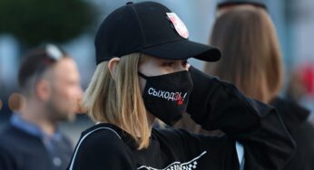 Правозащитники: в Гродно задержали водителя автомобиля с БЧБ-флагом, по Беларуси известно про 253 задержания