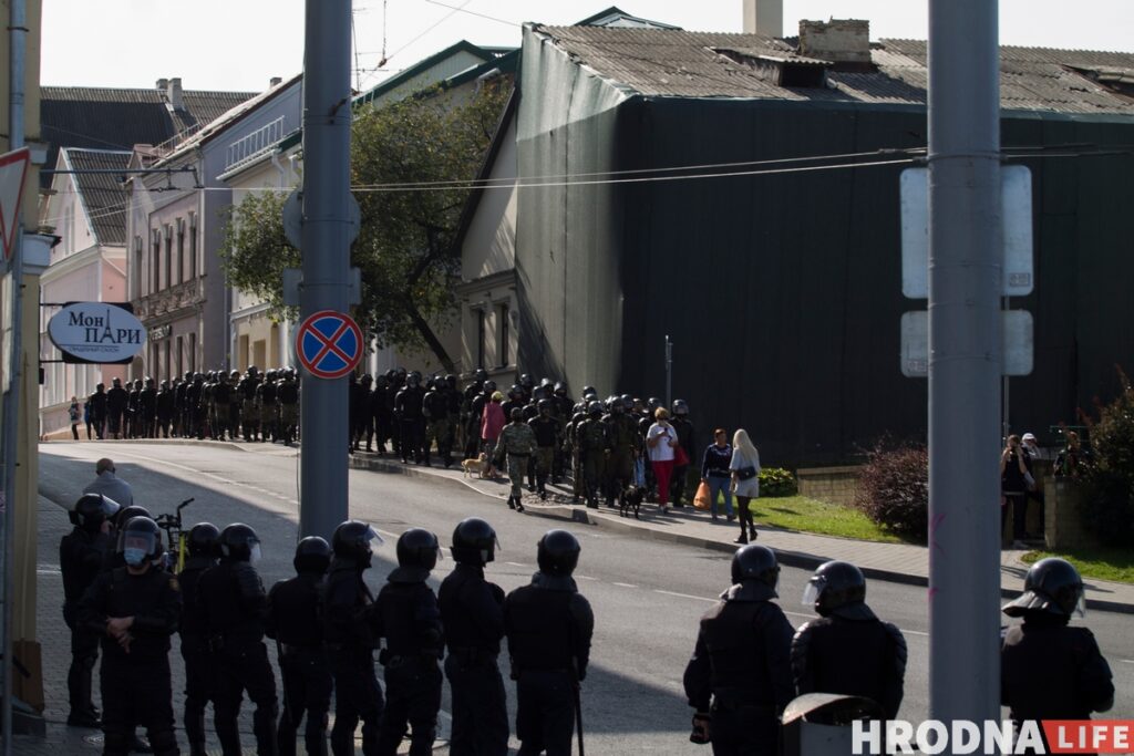 Наступили коленом на шею и душили. Как выглядели задержания в Гродно 20 сентября Наступили коленом на шею и душили. Как выглядели задержания в Гродно 20 сентября