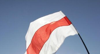 Лидчанина оштрафовали на 50 базовых за БЧБ-наклейку в квартире