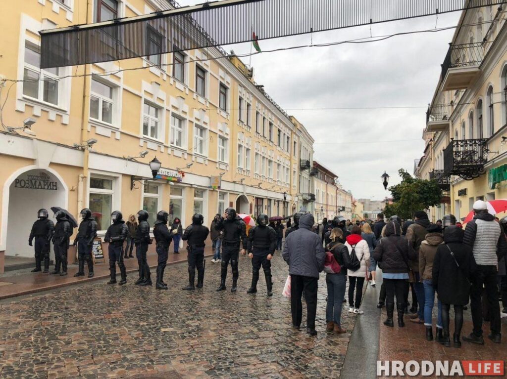 Ходили по Советской и пели песни: как прошла протестная акция в Гродно