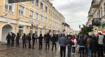 Ходили по Советской и пели песни: как прошла протестная акция в Гродно