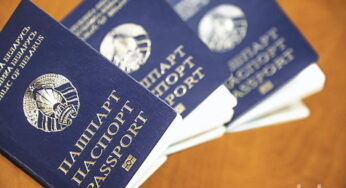 Поляки перестали ставить штампы в белорусские паспорта: кому и как это поможет