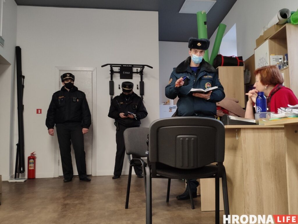 В редакцию Hrodna.life пришли из МЧС и УВД, но не знали, куда пришли