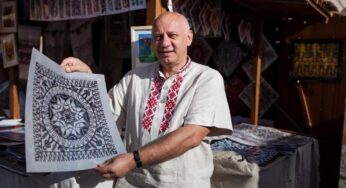 «На ўсіх кантынентах, акрамя Антарктыды». Станіслаў Муліца — пра беларускі антыстрэс і месцы на глобусе, дзе ёсць гродзенскія выцінанкі