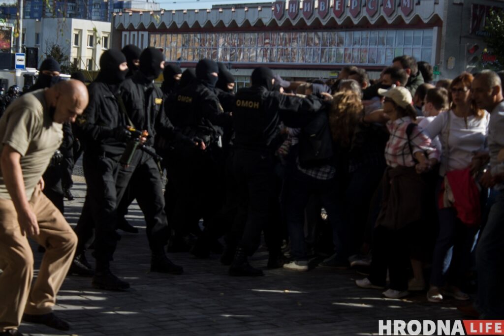 В Гродно вынесли очередной приговор за насилие над сотрудниками милиции. В том числе - политзаключенному