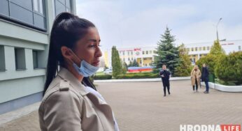 В деле только девушки. Гродненке дали 1,5 года домашней химии за оскорбление сотрудницы ОМОН