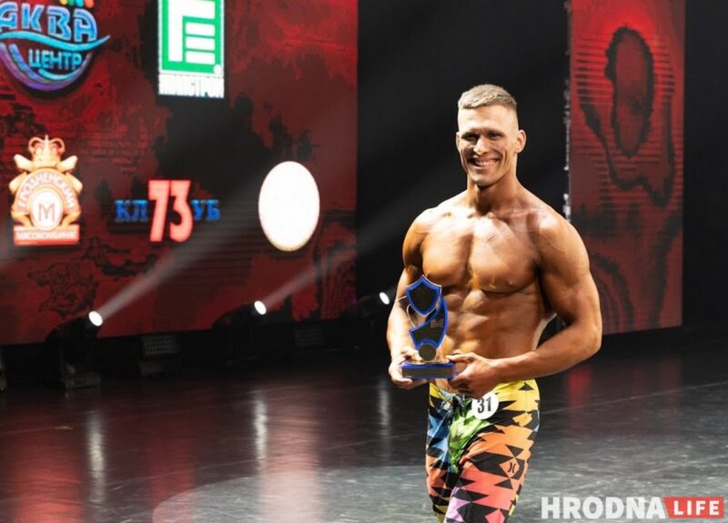 Тренировался в гипсе и всех победил. Захар Дмитриченко из Гродно стал лучшим бодибилдером Беларуси Захар Дмитриченко - чемпион, тренер и школьный физрук
