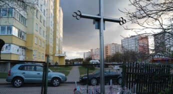 Крыжы на раздарожжах. Гродзенка з Пярэселкі пра традыцыю маёвых набажэнстваў, што сыходзіць разам з вёскай