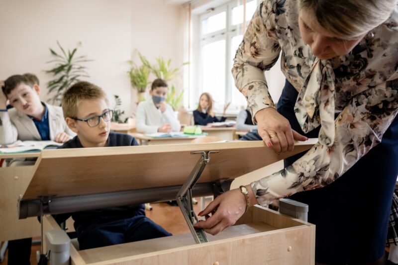 «Мама, разбуди меня в 7 утра, чтобы я успел повторить или решить пример». В гродненской школе дети с инвалидностью с радостью идут на занятия «Мама, разбуди меня в 7 утра, чтобы я успел повторить или решить пример». В гродненской школе дети с инвалидностью с радостью идут на занятия