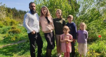 «Раз-облачение — это когда с облаков спускаешься на землю». Многодетная мама из Гродно рассказала о творчестве, трудностях и счастье большой семьи