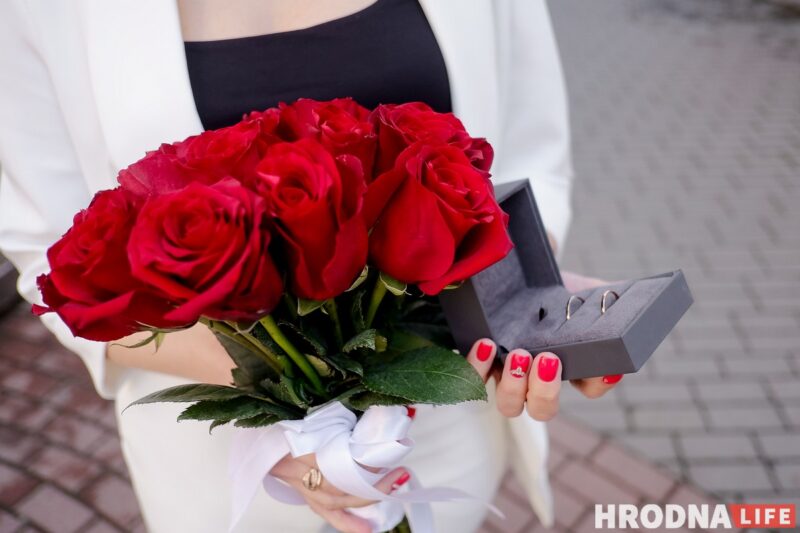 «Настоящая свадьба будет на свободе». Валерия Латош из Гродно рассказала, как это – расписаться в тюрьме с политзаключенным