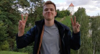 «Со мной еще всё в порядке, меня не убили». Первокурсника ГрГУ осудили на колонию за бросок камня и переписку